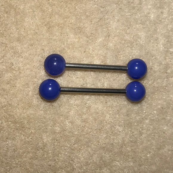 14 Gauge Bluish Purple Design Tongue Ring - Picture 3 of 3